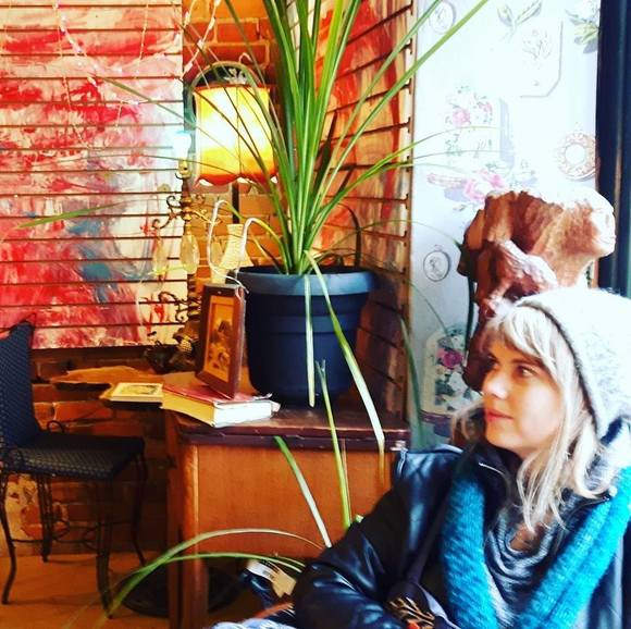 Meet your Posher, Alana - Picture 1 of 1